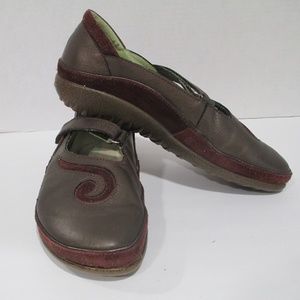 Naot Matai Peacock Faerie comfort flats size 6 1/2